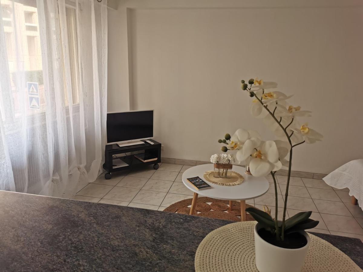 Studio De 35M² Entre Antibes Et Juan Les Pins Apartment Exterior photo
